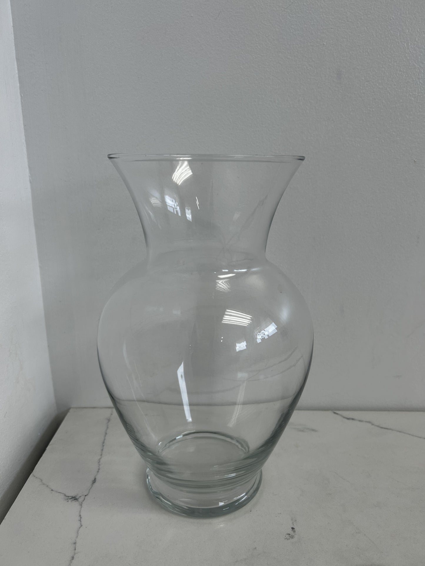 10 in ginger vase