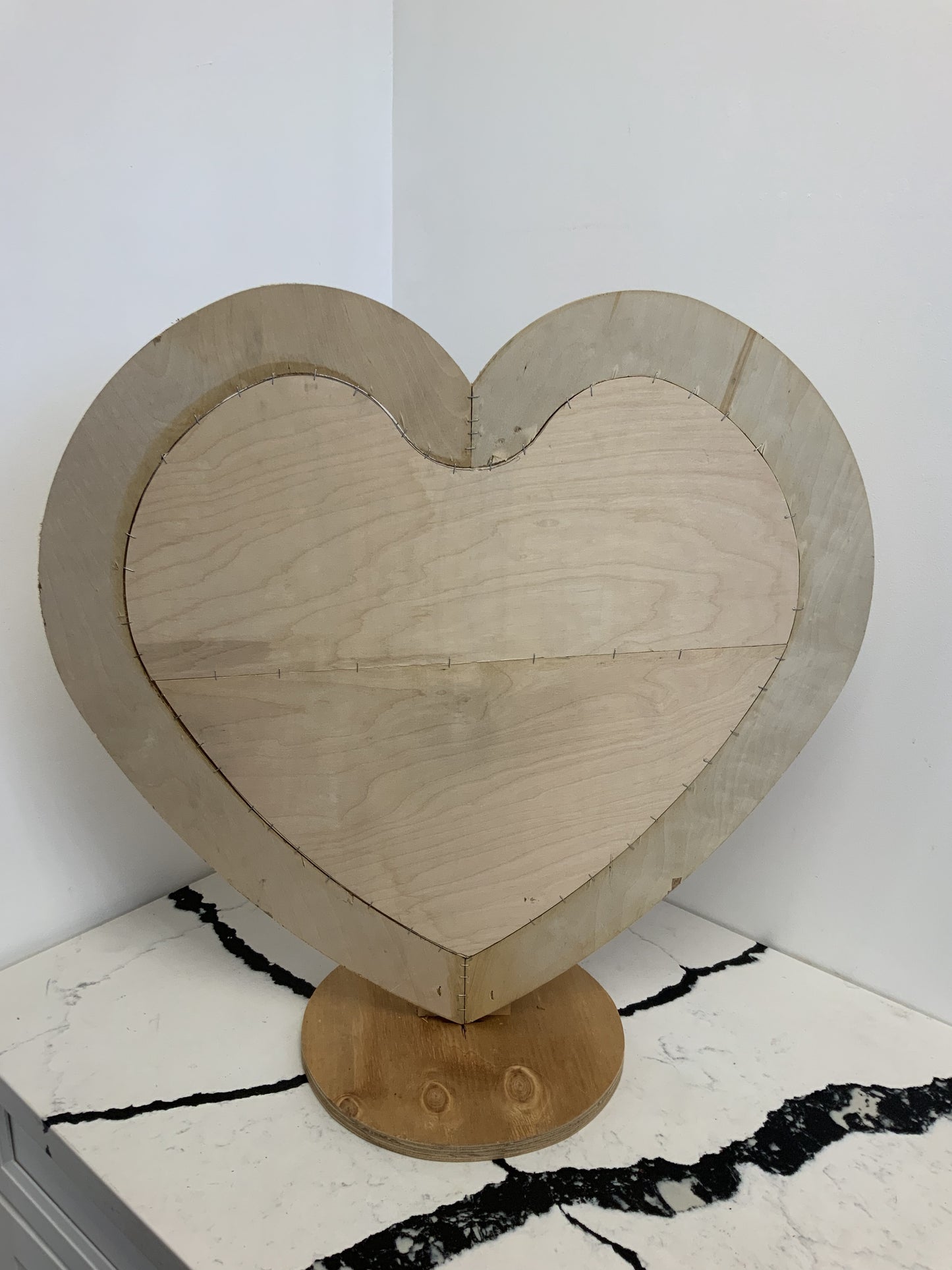 24’’ Standing heart